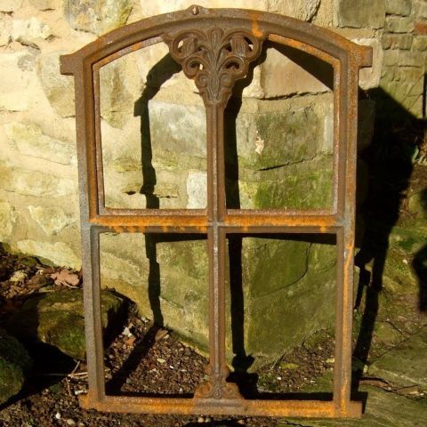 Eisenfenster aus Gusseisen, Stallfenster -Gretje- klappbar